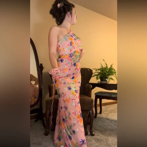 Mac Duggal Sequin Floral Gown - Picture 3 of 11